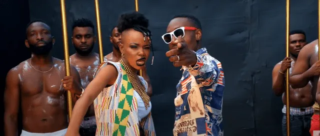 video roberto fake ft rosa ree