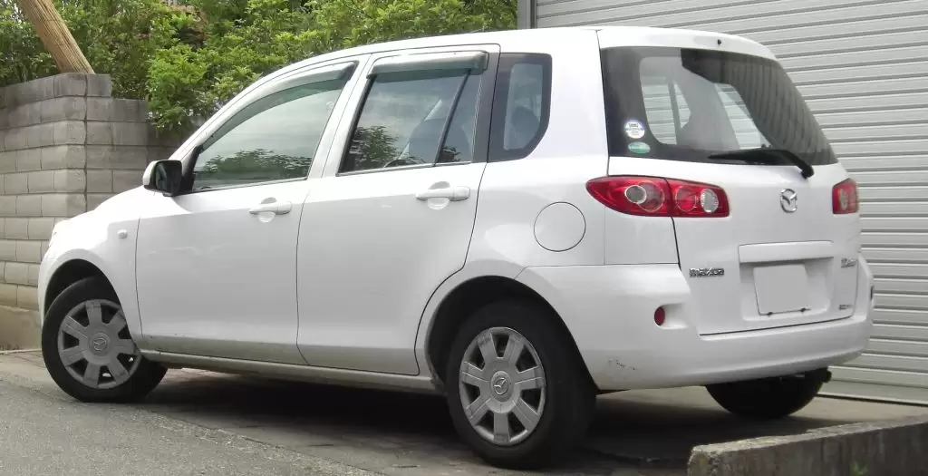 MAZDA DEMIO YEAR 2005