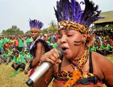 saida karoli fimbo ya mbali
