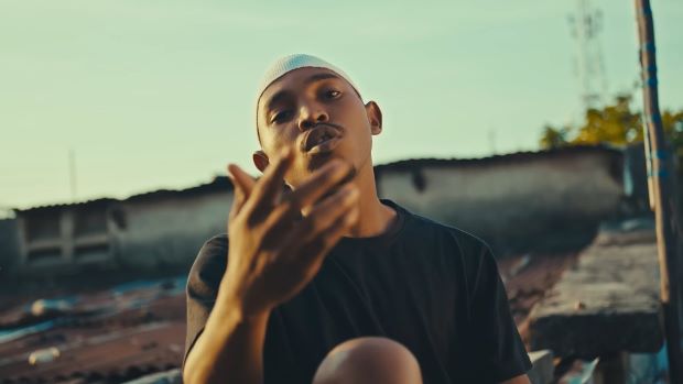 Kayumba Ft. Daddy West Niaminishe video