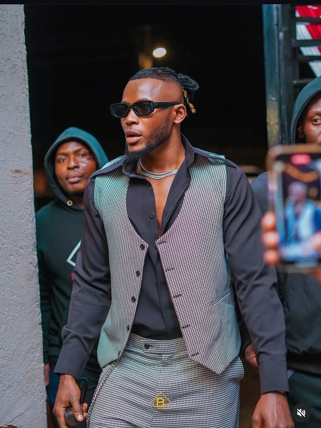 arrow bwoy side chick Arrow Bwoy Side Chick